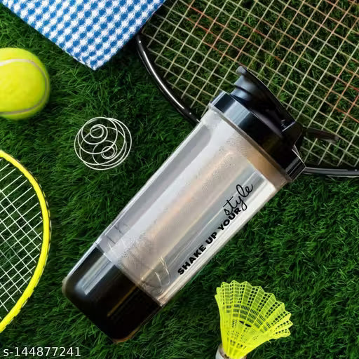 Shaker Bottles for Protein Shake - Gym Shaker Bottle with Compartment - Bpa Free Sipper for Gym Workout - Pro Cyclone Shaker, 600ml